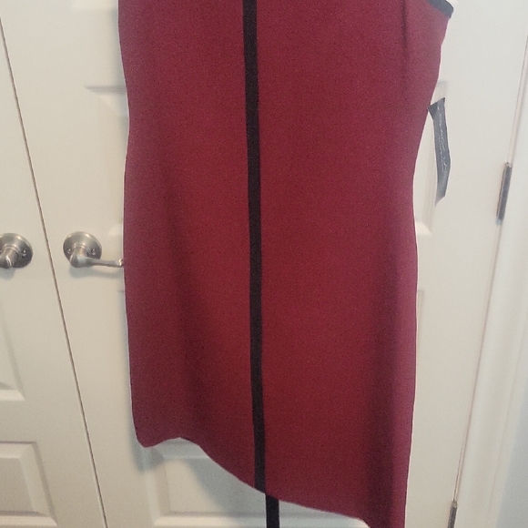 Black Label by Evan Picone Burgundy Asymmetrical Dress - Picture 6 of 9